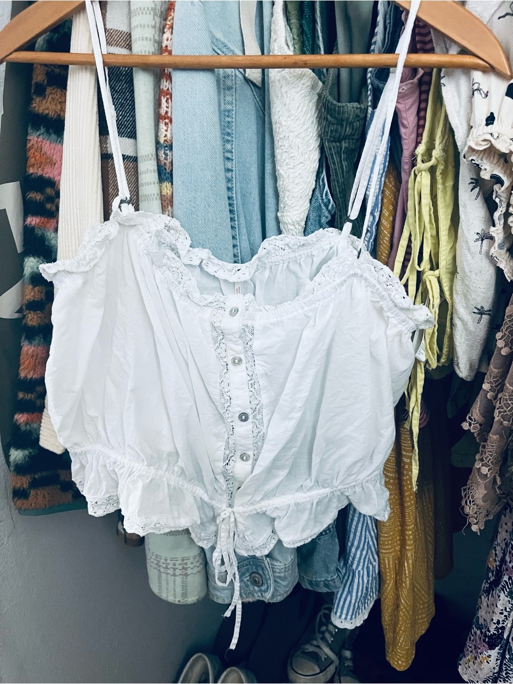 Free People, White Lace-Trim Spaghetti Strap Crop Top sz L - Picture 4 of 4